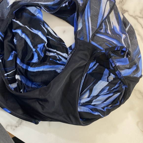 Miraclesuit One Piece Swimsuit Women Size 24W Blue Black Ruched Twist Front Wire - Picture 10 of 10